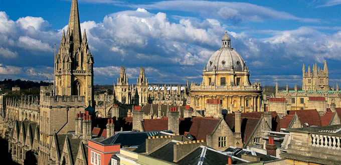 Университеты Кембриджа и Оксфорда формируют элиту Великобритании